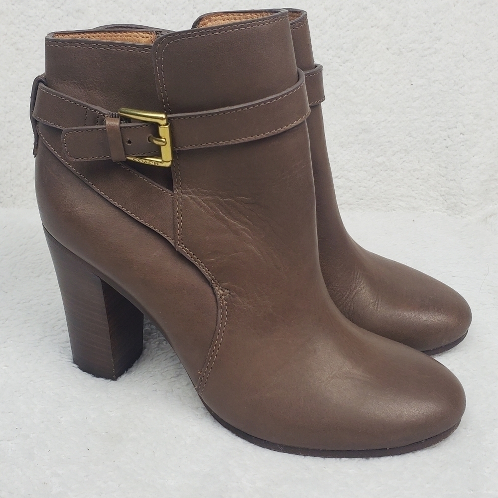 Coach Tulah washed‎ brown heeled leather women boots Size 8.5B